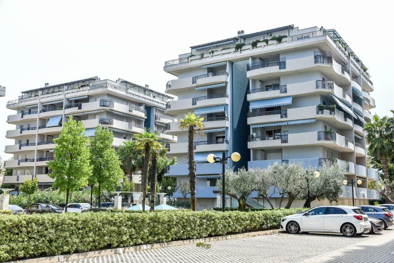 Montesilvano MarinaAttic Ariesアパートメント エクステリア 写真
